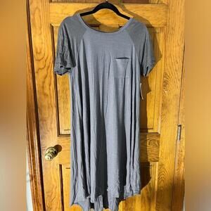 LuLaRoe Carly Dress Solid Gray High Low Swing T Shirt Flowy Pocket Small NWT